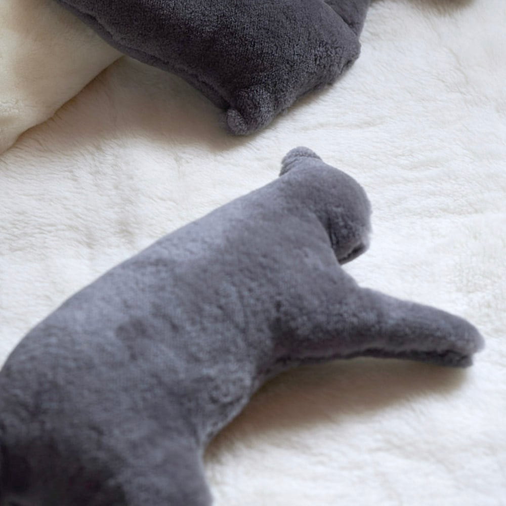 LOOM & SPOOL 日本製 美利奴 羊毛 仿真 猫咪 抱枕 ， 治愈 柔软 靠垫